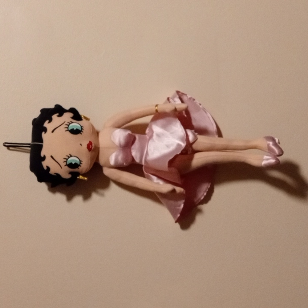 Betty Boop 1999 Vintage Pink Dress 17" Doll "Marilyn Betty"